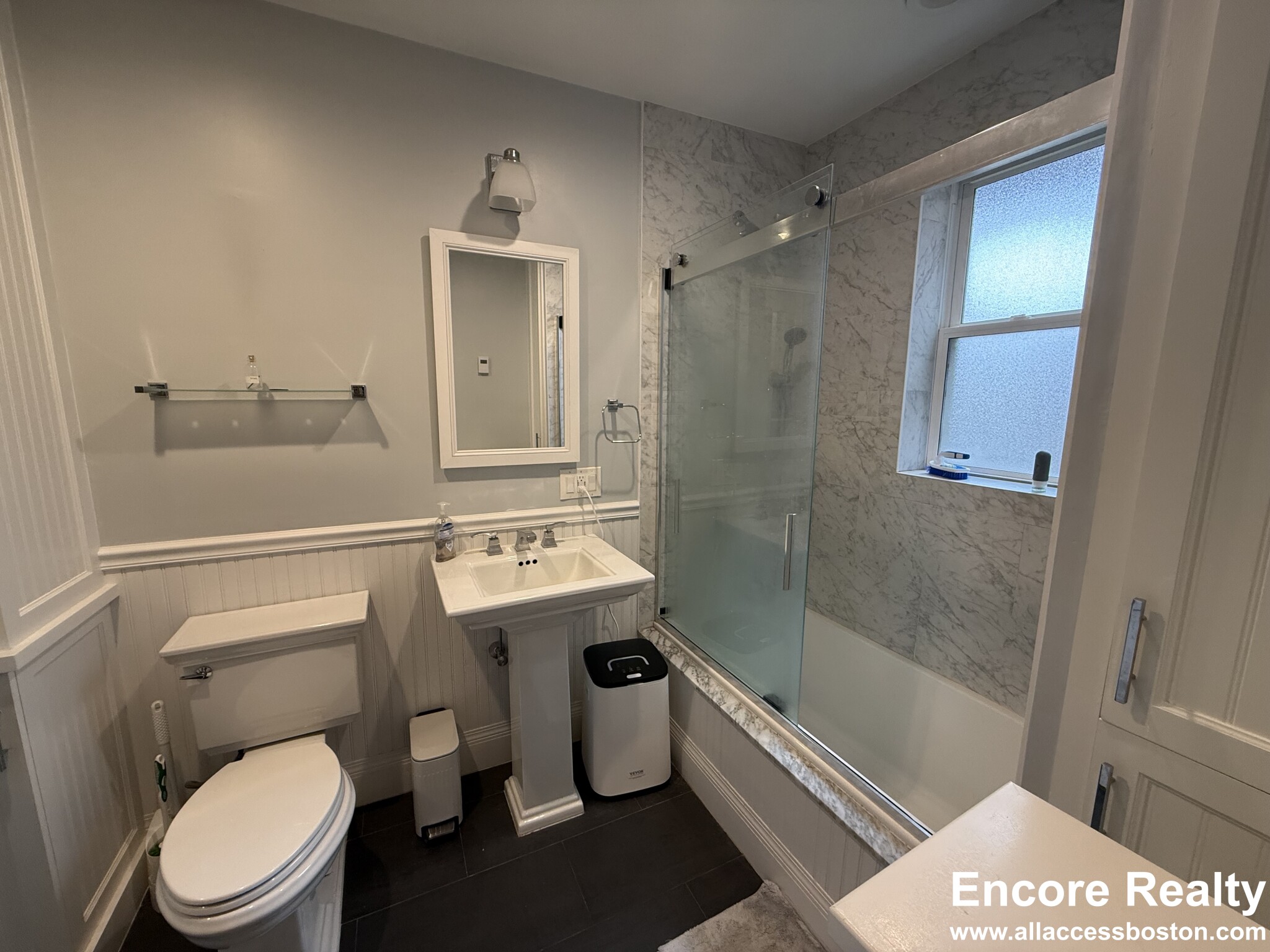 2 bed, 1 bath apartment for rent at 87 Browne St Unit 1, North Brookline — photo 7 of 34