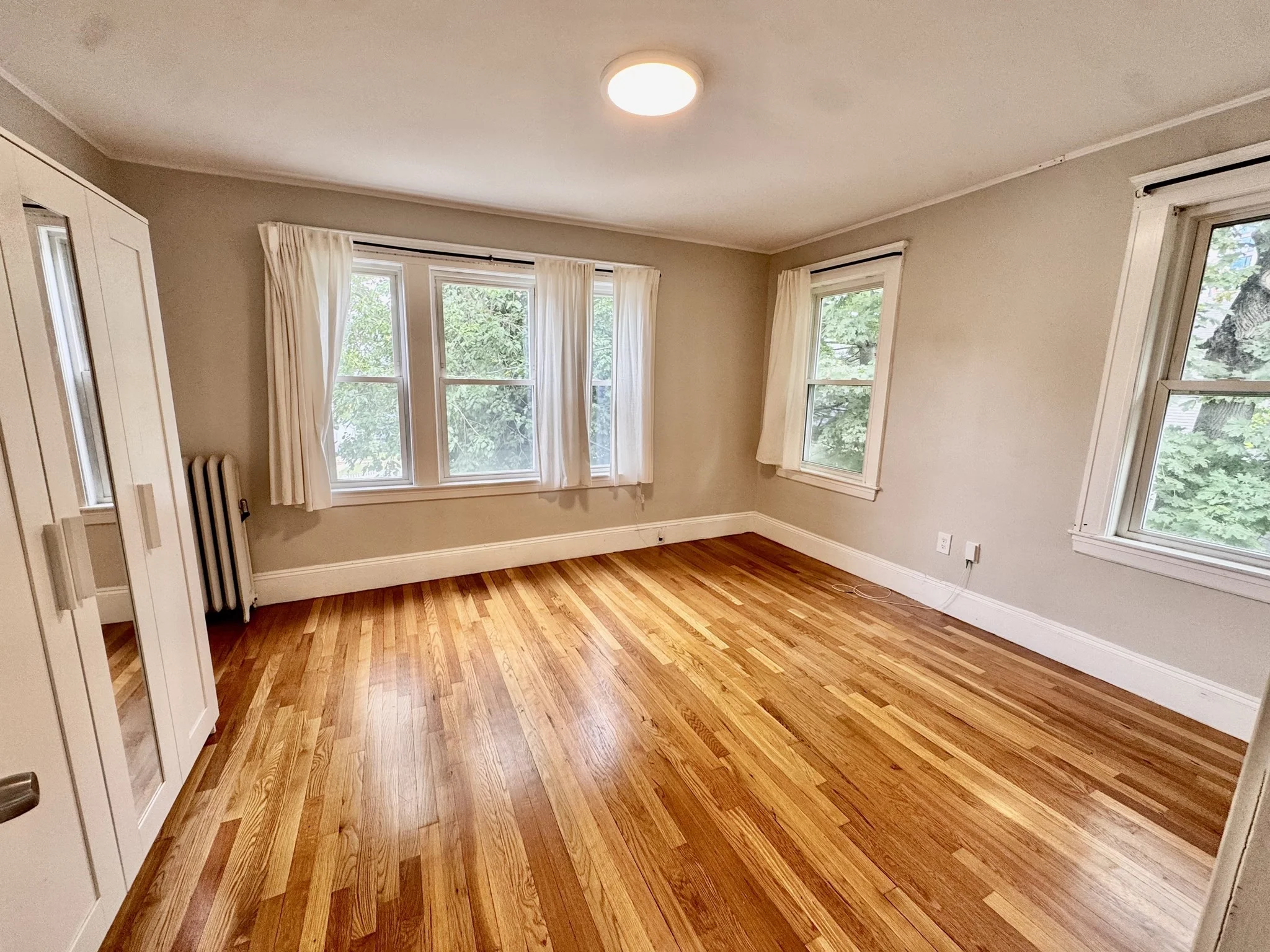 4 bed, 2 bath apartment for rent at 87 Burget Ave Unit 2, Medford — photo 5 of 19