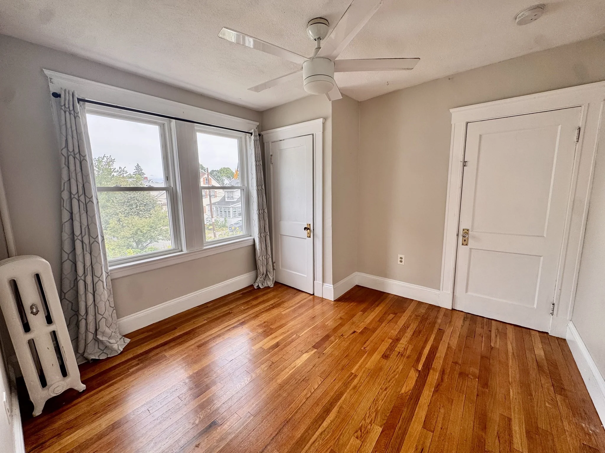 4 bed, 2 bath apartment for rent at 87 Burget Ave Unit 2, Medford — photo 7 of 19