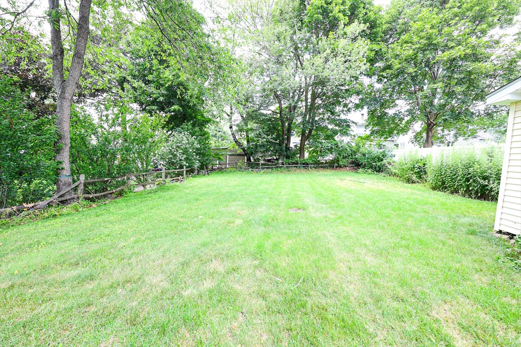 3 bed, 1 bath apartment for rent at 87 Cabot Ave Unit 87, Braintree — photo 4 of 11