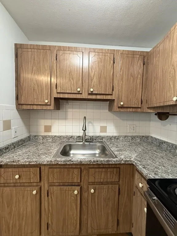 2 bed, 1 bath apartment for rent at 87 Cedar St Unit 6, Malden — photo 16 of 27