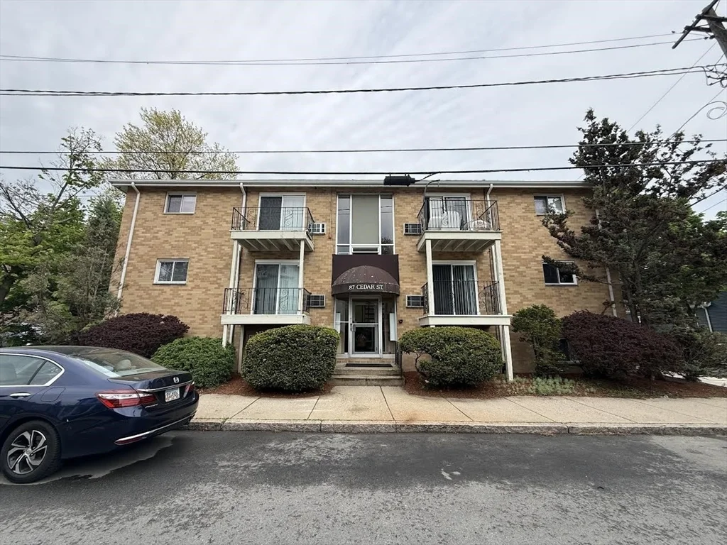 2 bed, 1 bath apartment for rent at 87 Cedar St Unit 6, Malden — photo 1 of 27