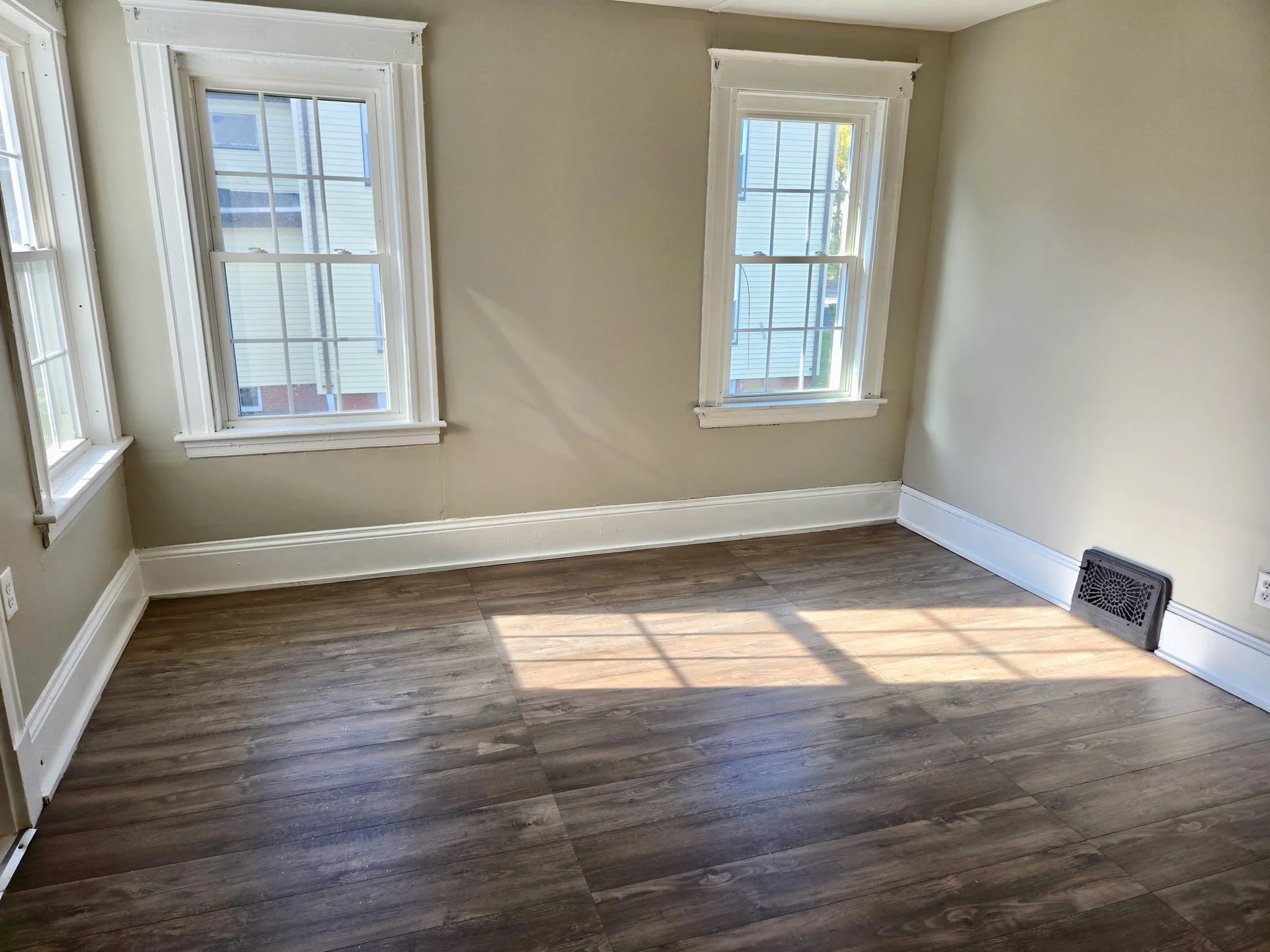 5 bed, 1 bath apartment for rent at 87 Chapin St Unit 1, Southbridge — photo 11 of 13