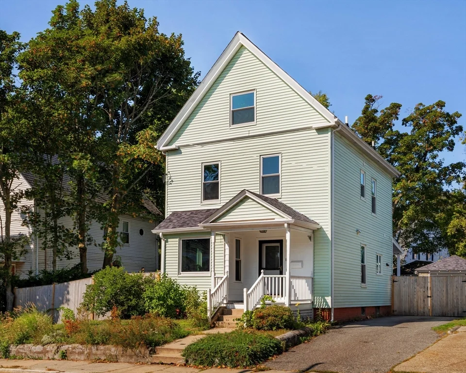 5 bed, 2 bath apartment for rent at 87 College Ave, Medford — photo 1 of 42
