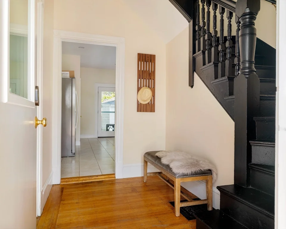 5 bed, 2 bath apartment for rent at 87 College Ave, Medford — photo 4 of 42