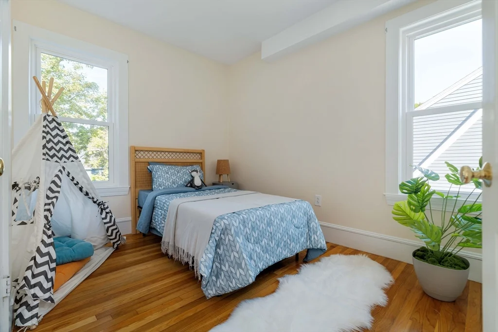 5 bed, 2 bath apartment for rent at 87 College Ave, Medford — photo 27 of 42