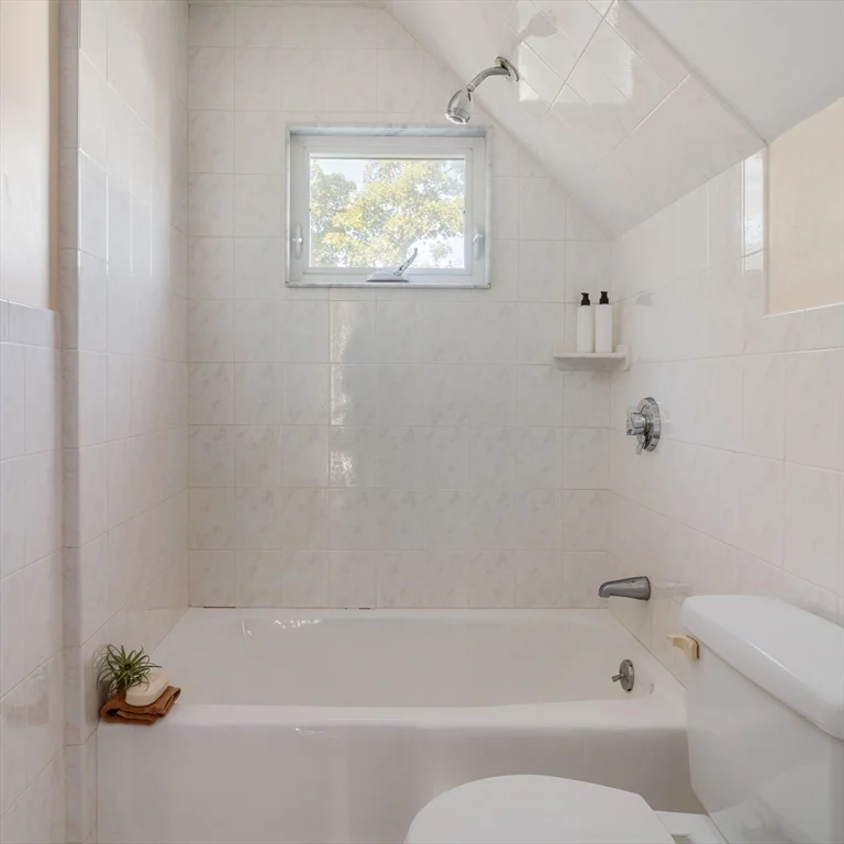 5 bed, 2 bath apartment for rent at 87 College Ave, Medford — photo 37 of 42