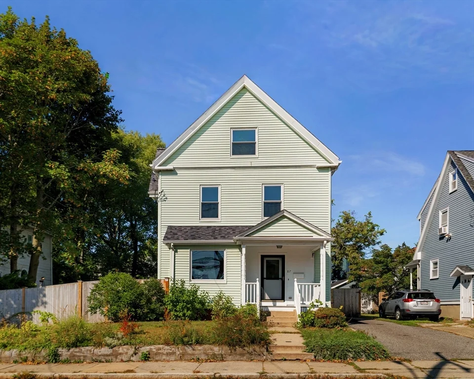 5 bed, 2 bath apartment for rent at 87 College Ave, Medford — photo 2 of 42