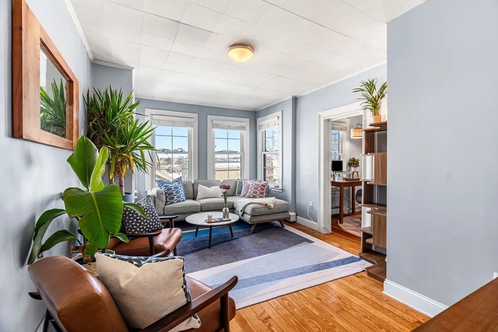 3 bed, 1 bath apartment for rent at 87 Condor St Unit 2, East Boston — photo 5 of 16