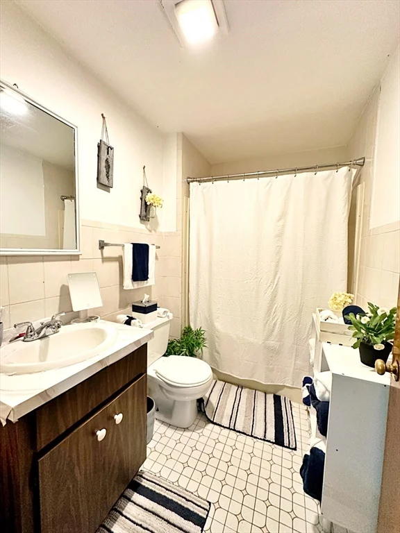 1 bed, 1 bath apartment for rent at 87 Cottage St Unit 1, East Boston — photo 11 of 13