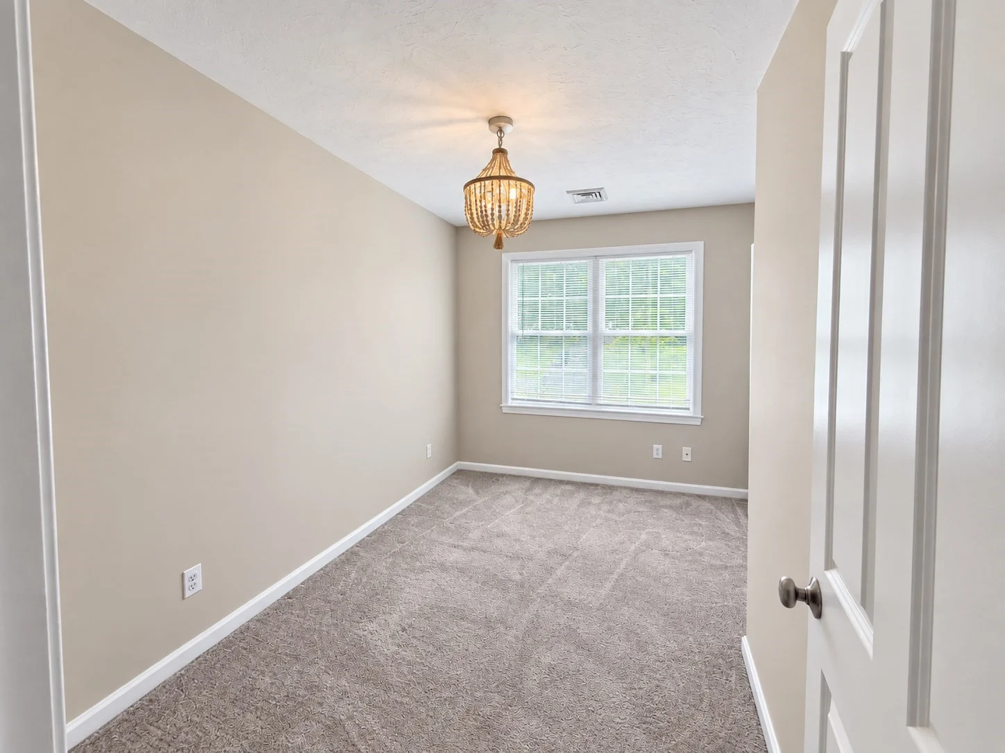 2 bed, 1 bath apartment for rent at 87 E Mountain St Unit 0, Worcester — photo 9 of 33