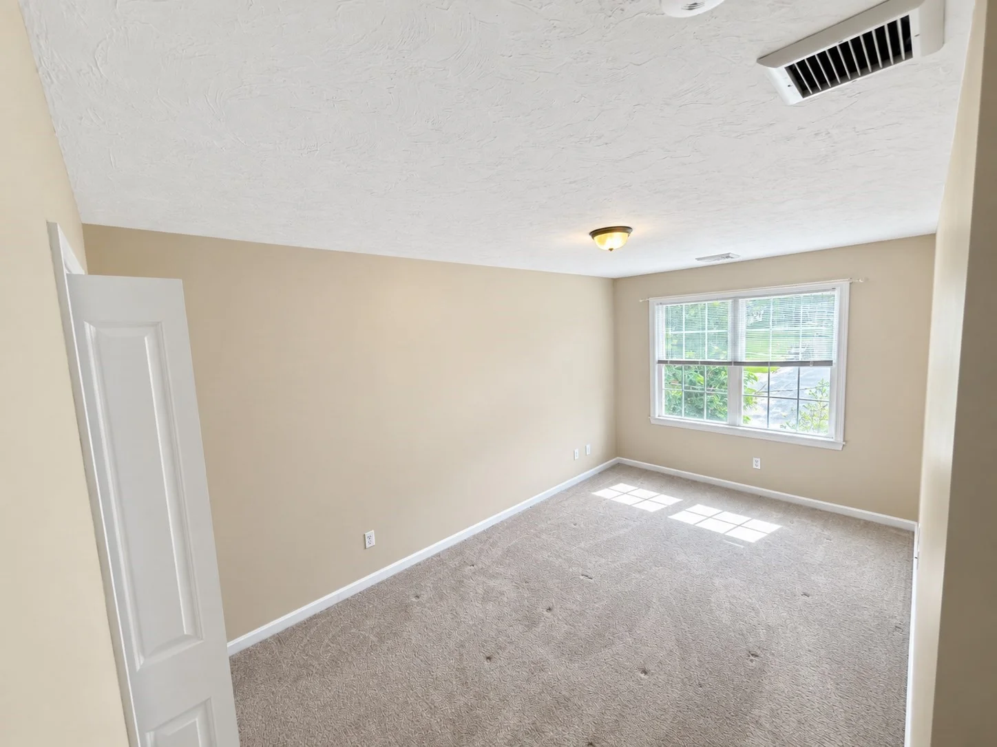 2 bed, 1 bath apartment for rent at 87 E Mountain St Unit 0, Worcester — photo 7 of 33