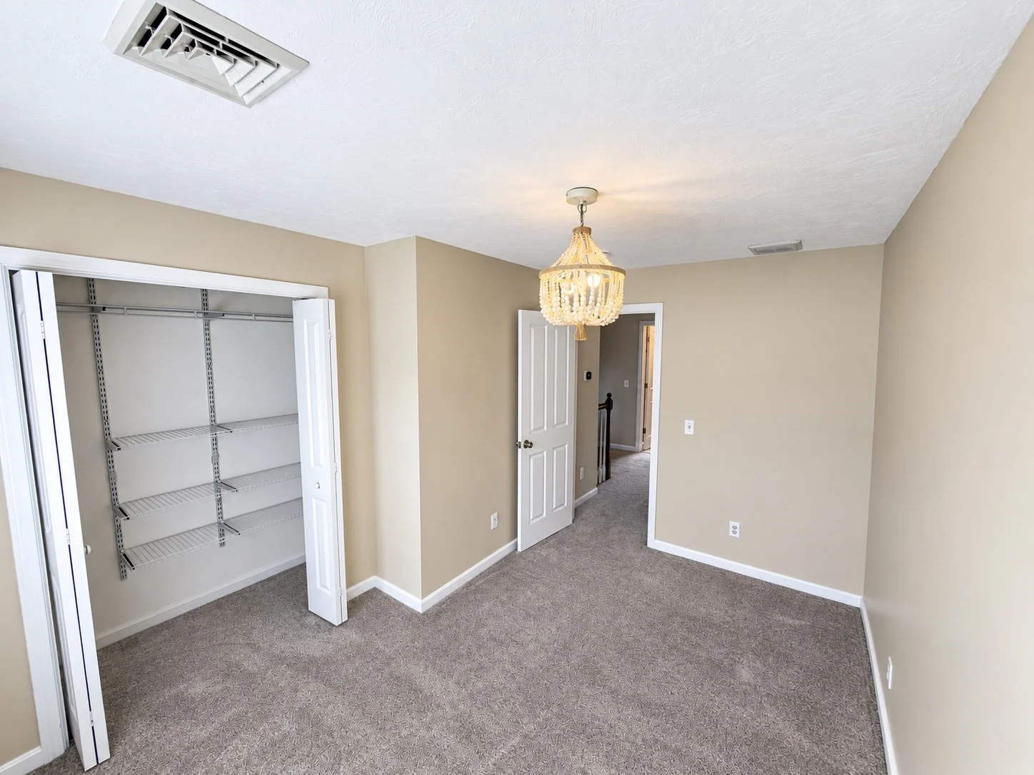 2 bed, 1 bath apartment for rent at 87 E Mountain St Unit 0, Worcester — photo 6 of 33