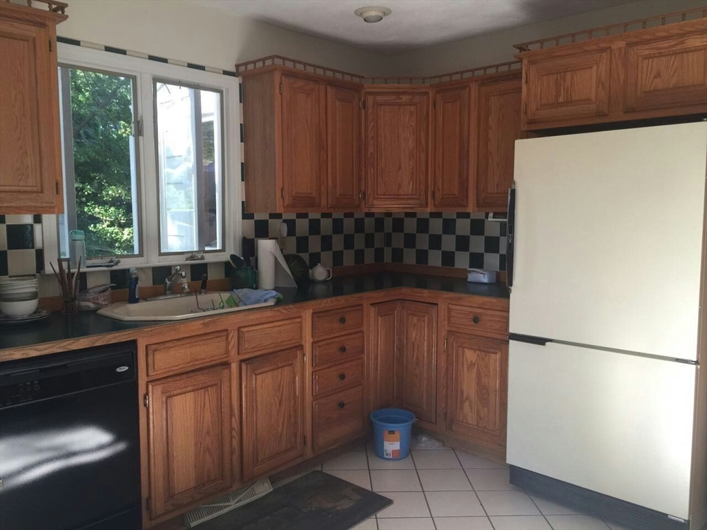 2 bed, 1 bath apartment for rent at 87 Freeman St Unit 1, Auburndale — photo 9 of 17