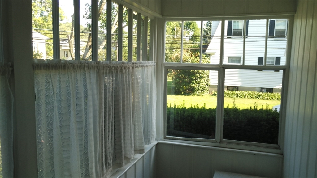 2 bed, 1 bath apartment for rent at 87 Freeman St Unit 1, Auburndale — photo 14 of 17