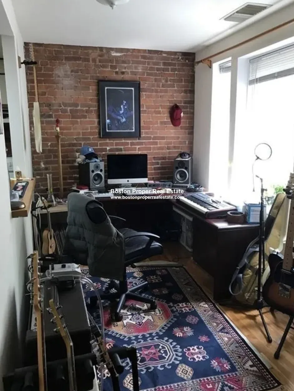 2 bed, 1 bath apartment for rent at 87 Gainsborough St Unit 103, Fenway — photo 5 of 10