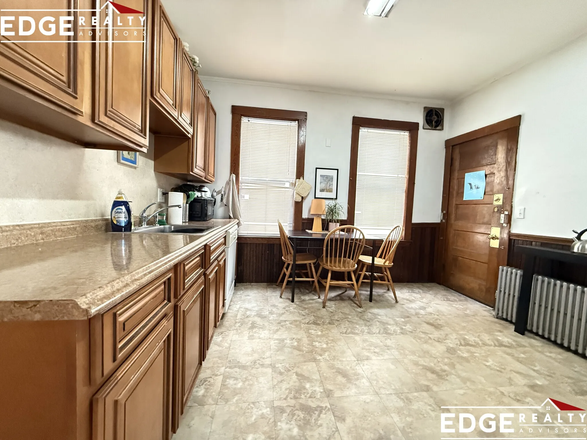 3 bed, 1 bath apartment for rent at 87 Gardner St Unit 1, Allston — photo 8 of 9