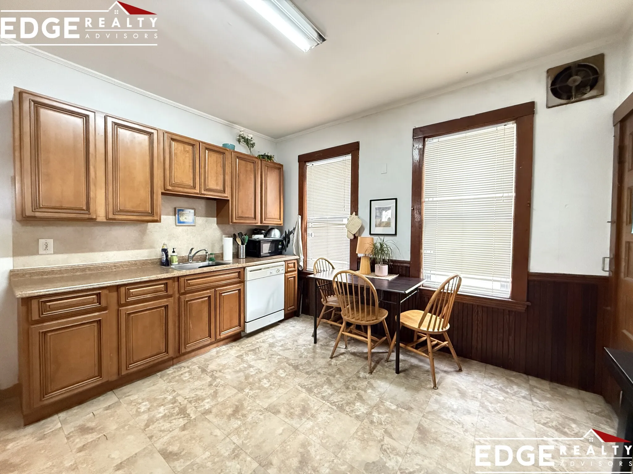 3 bed, 1 bath apartment for rent at 87 Gardner St Unit 1, Allston
