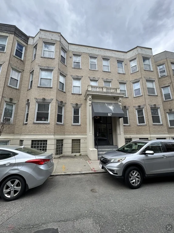 Studio bed, 1 bath apartment for rent at 87 Gordon St Unit 8, Brighton