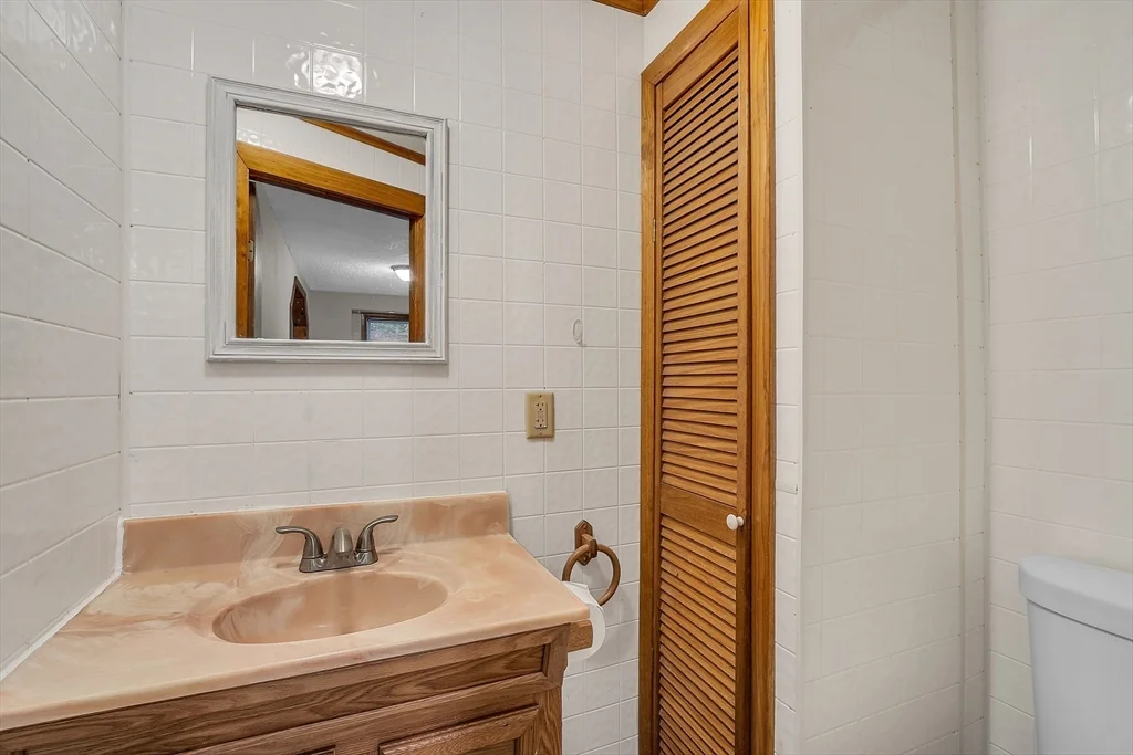 2 bed, 1 bath apartment for rent at 87 Graniteville Rd Unit B, Westford — photo 12 of 16