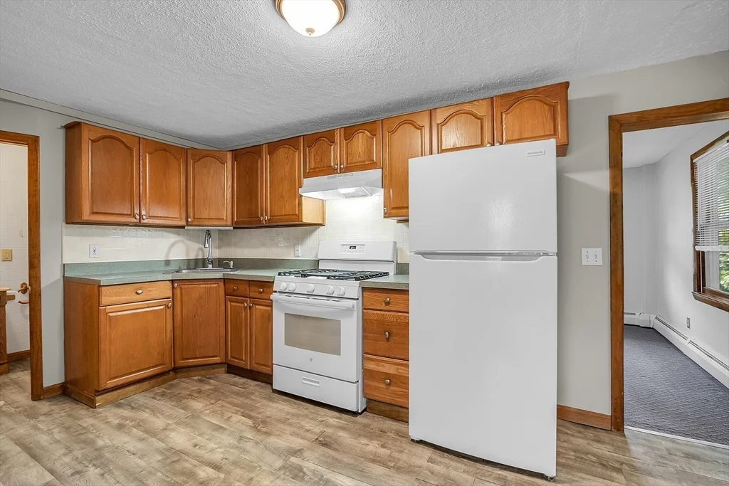 2 bed, 1 bath apartment for rent at 87 Graniteville Rd Unit B, Westford — photo 2 of 16