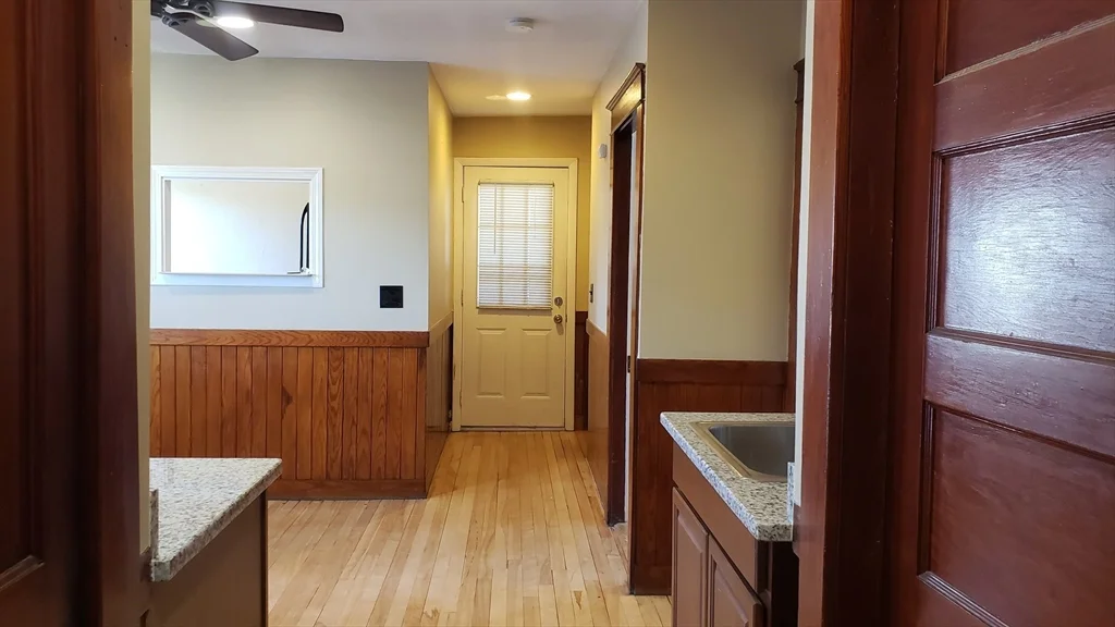 2 bed, 1 bath apartment for rent at 87 Hamilton St Unit 3, Worcester — photo 3 of 19