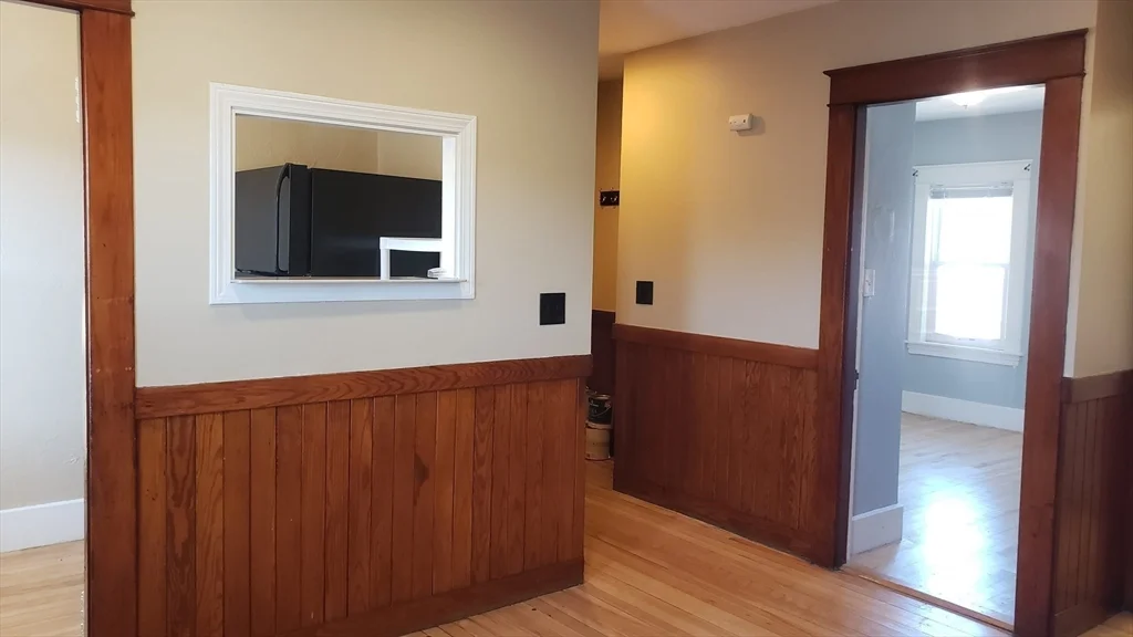 2 bed, 1 bath apartment for rent at 87 Hamilton St Unit 3, Worcester — photo 4 of 19