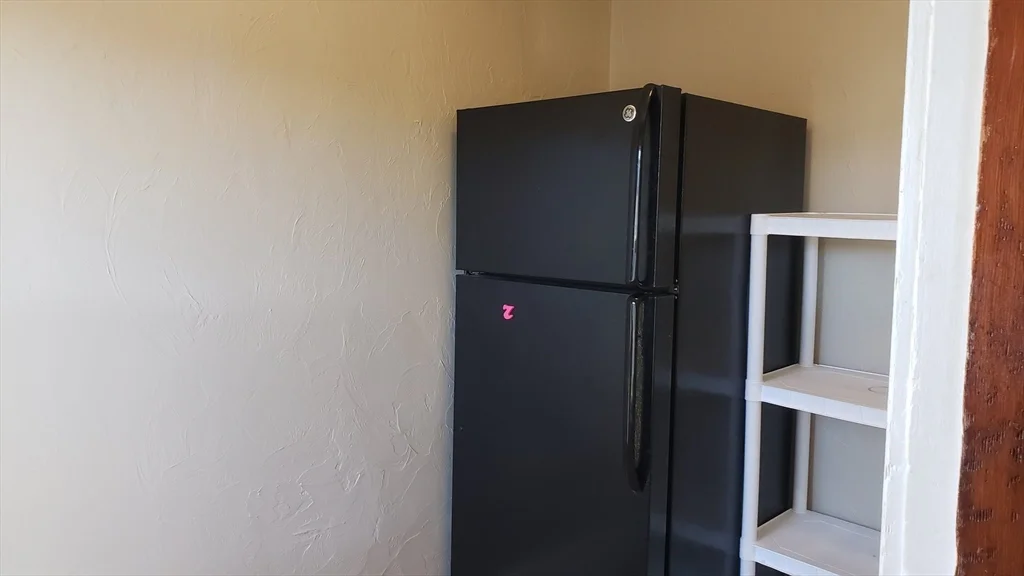 2 bed, 1 bath apartment for rent at 87 Hamilton St Unit 3, Worcester — photo 5 of 19