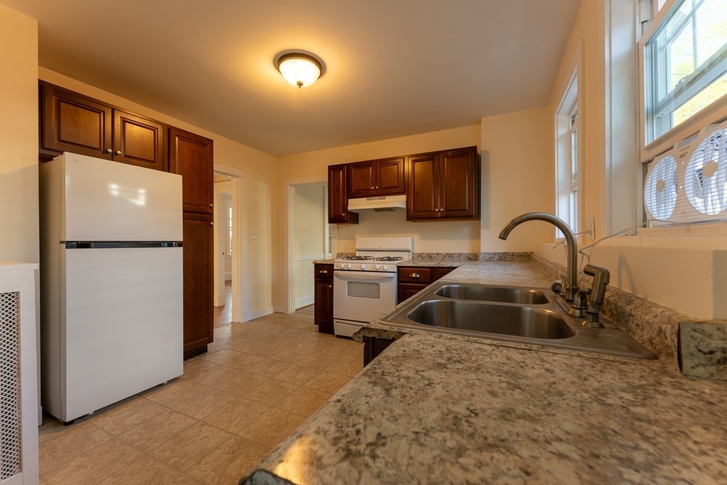 2 bed, 1 bath apartment for rent at 87 Harnden Ave Unit 1, Watertown — photo 12 of 16