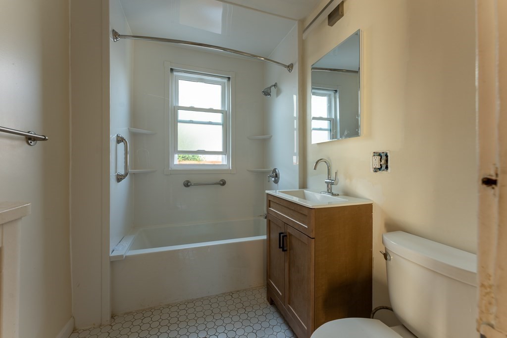 2 bed, 1 bath apartment for rent at 87 Harnden Ave Unit 1, Watertown — photo 8 of 16