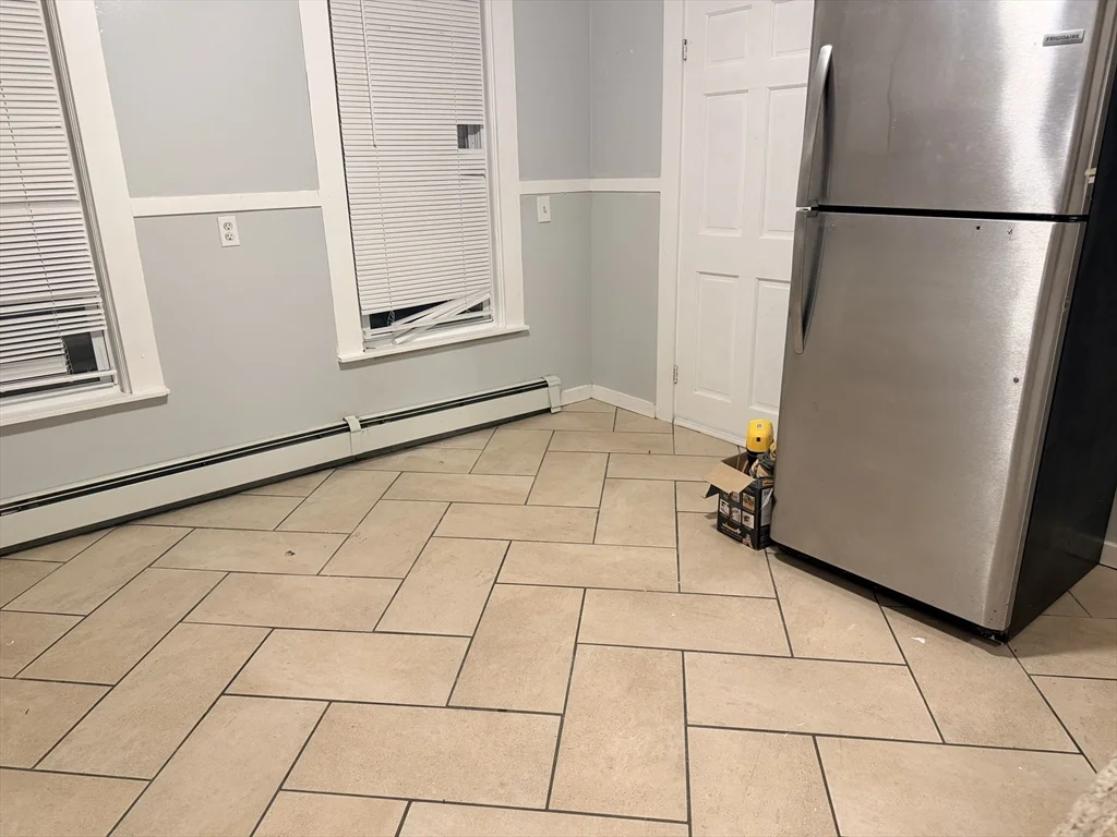 2 bed, 1 bath apartment for rent at 87 Hilldale Ave Unit 1, Haverhill — photo 2 of 9
