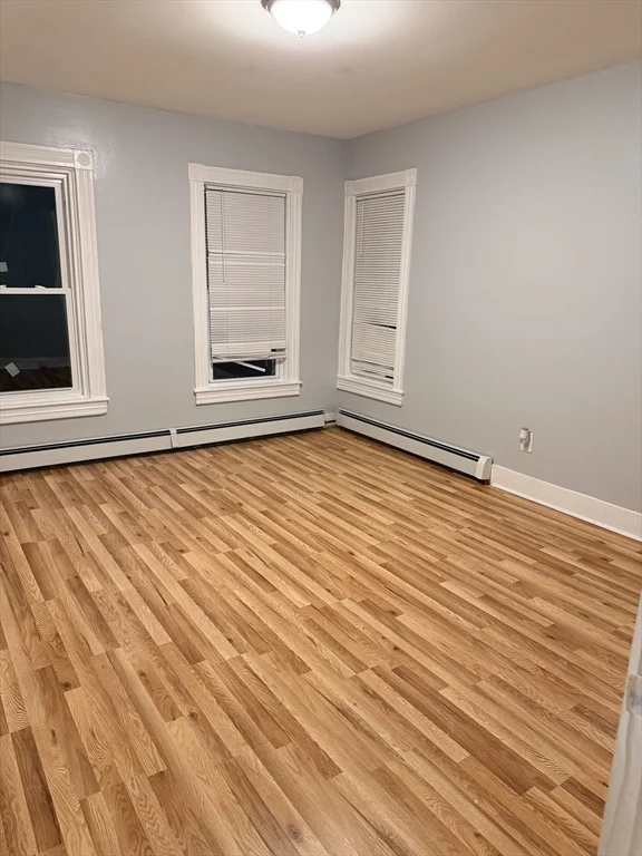 2 bed, 1 bath apartment for rent at 87 Hilldale Ave Unit 1, Haverhill — photo 4 of 9