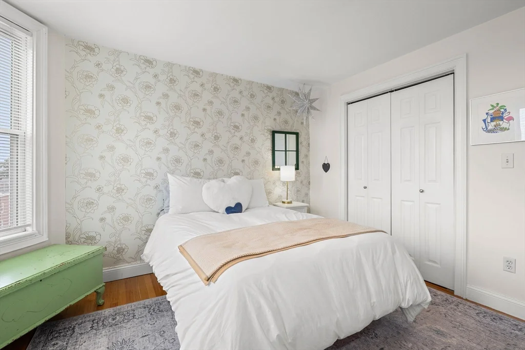 3 bed, 1 bath apartment for rent at 87 M St Unit 3, South Boston — photo 9 of 21