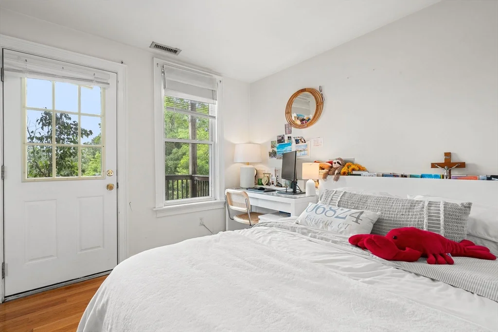 3 bed, 1 bath apartment for rent at 87 M St Unit 3, South Boston — photo 15 of 21