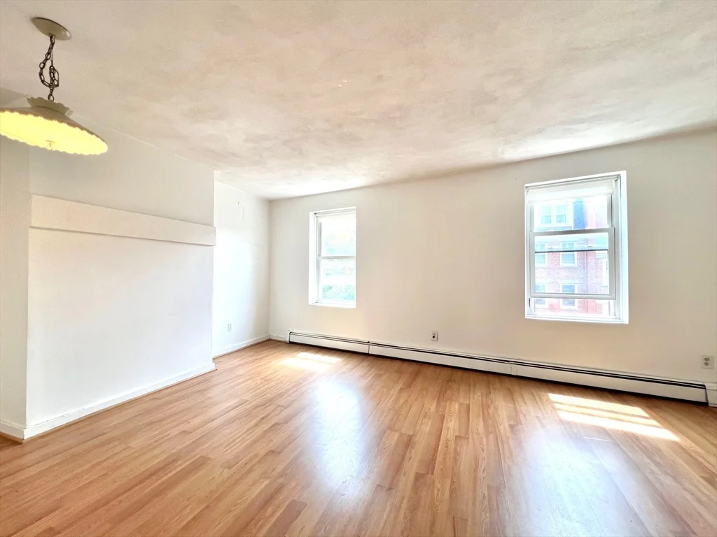 1 bed, 1 bath apartment for rent at 87 Main St Unit 2, Charlestown