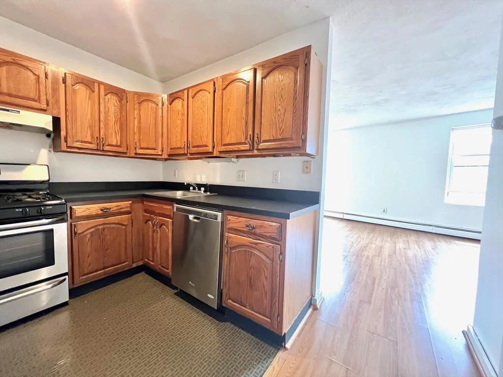 1 bed, 1 bath apartment for rent at 87 Main St Unit 2, Charlestown — photo 5 of 14