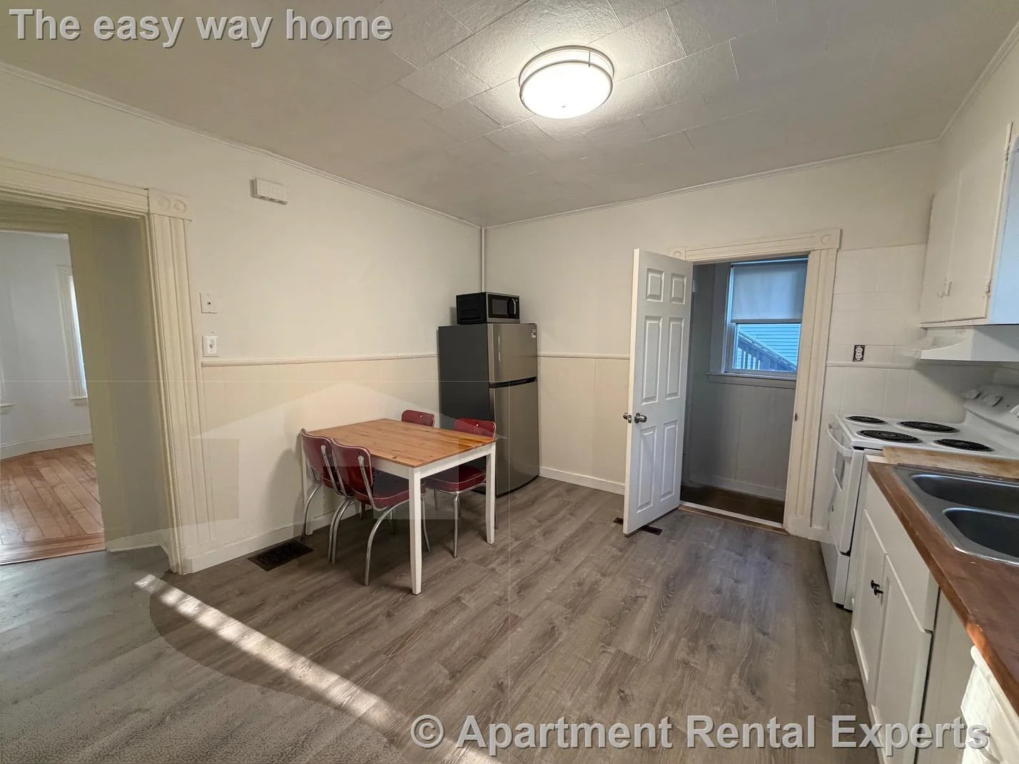 2 bed, 1 bath apartment for rent at 87 Marshall St Unit 1, Tufts