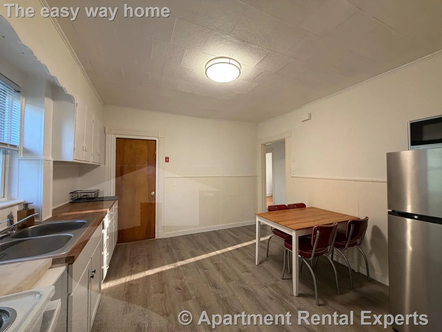 2 bed, 1 bath apartment for rent at 87 Marshall St Unit 1, Tufts — photo 3 of 11