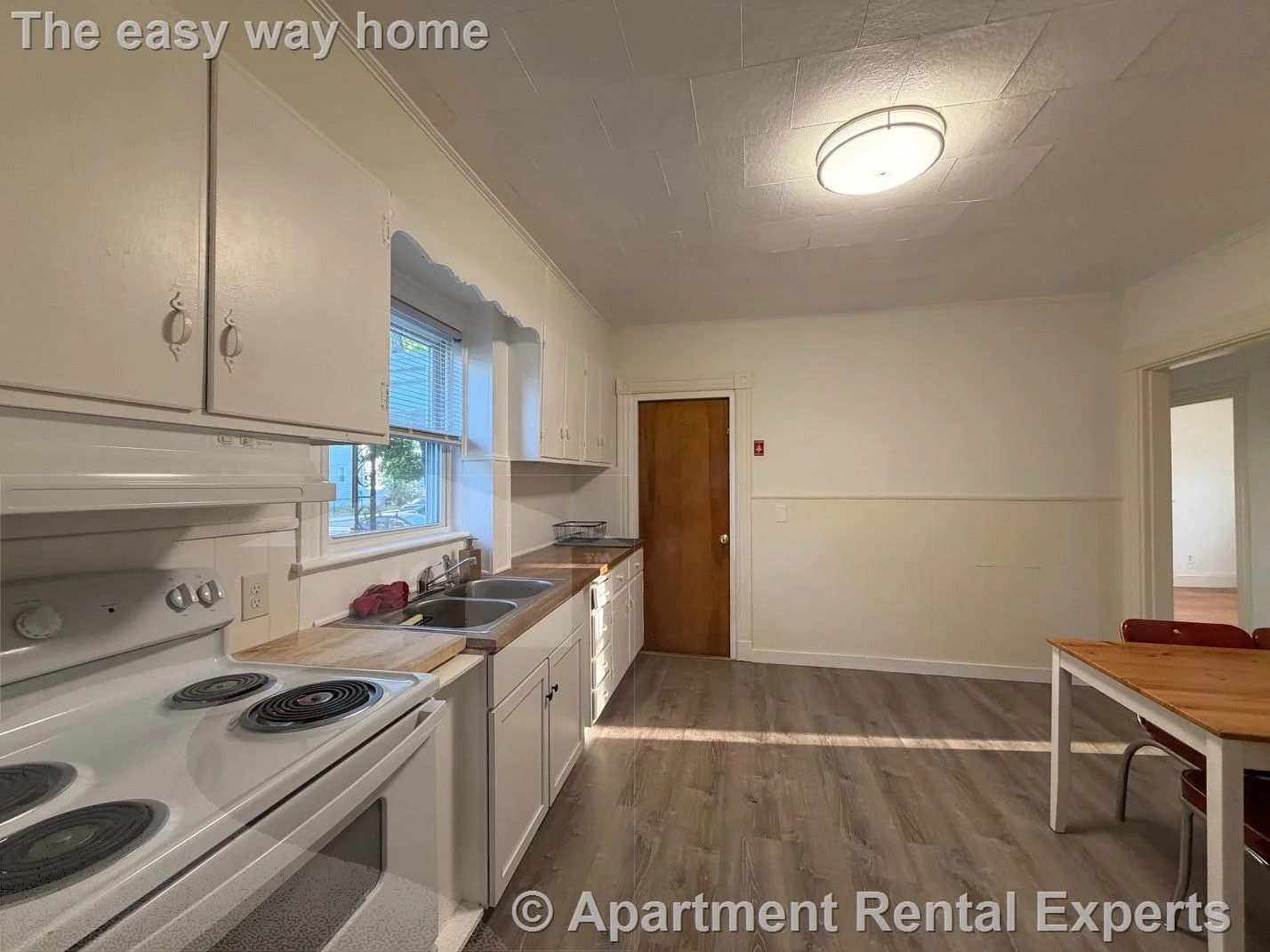 2 bed, 1 bath apartment for rent at 87 Marshall St Unit 1, Tufts — photo 2 of 11