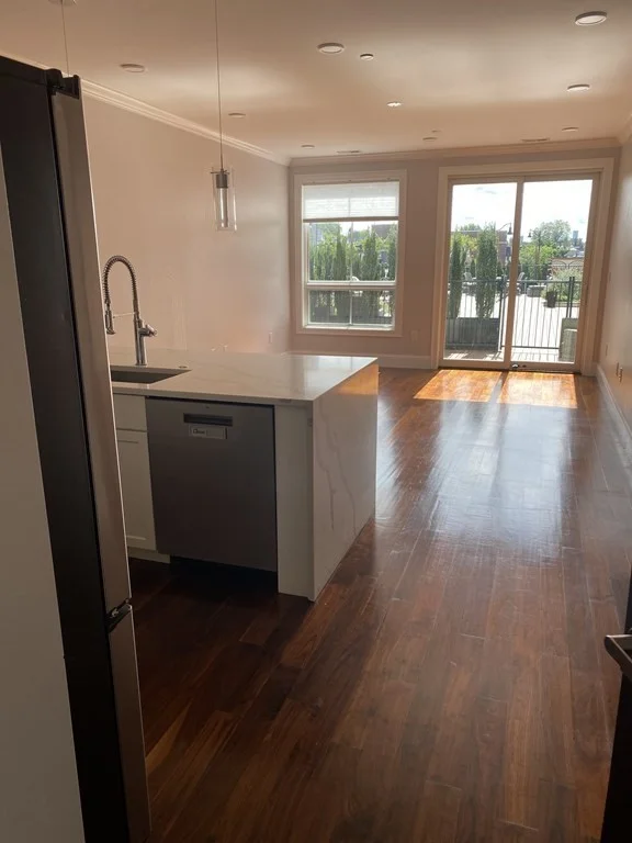 1 bed, 1 bath apartment for rent at 87 Medford St Unit 206, Medford Hillside — photo 3 of 13