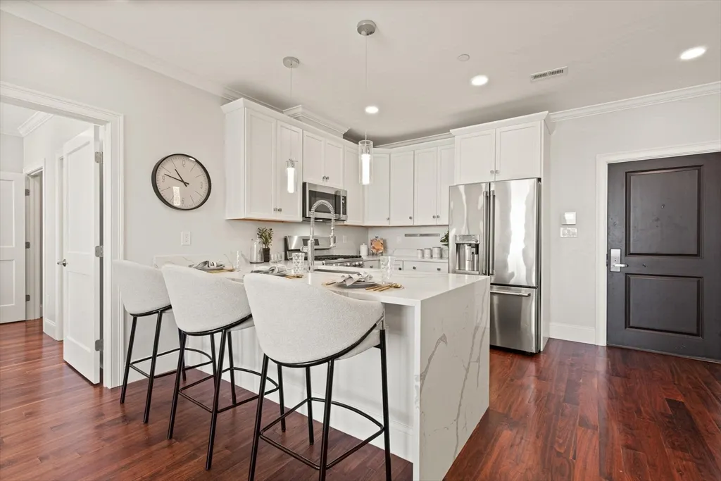 2 bed, 2 bath apartment for rent at 87 Medford St Unit 305, Tufts University — photo 6 of 22