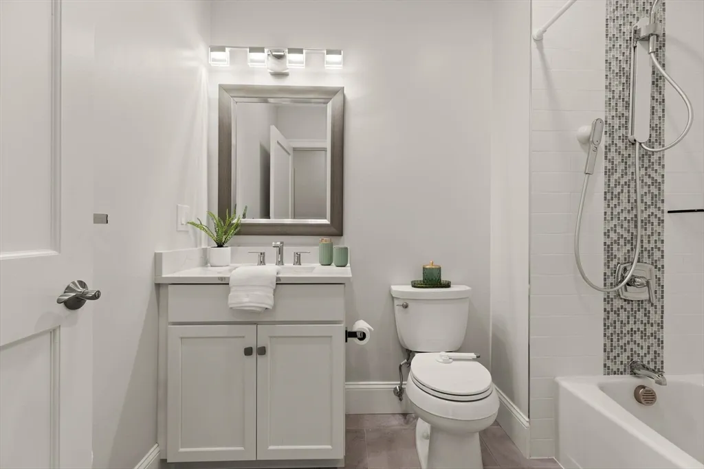 2 bed, 2 bath apartment for rent at 87 Medford St Unit 305, Tufts University — photo 13 of 22