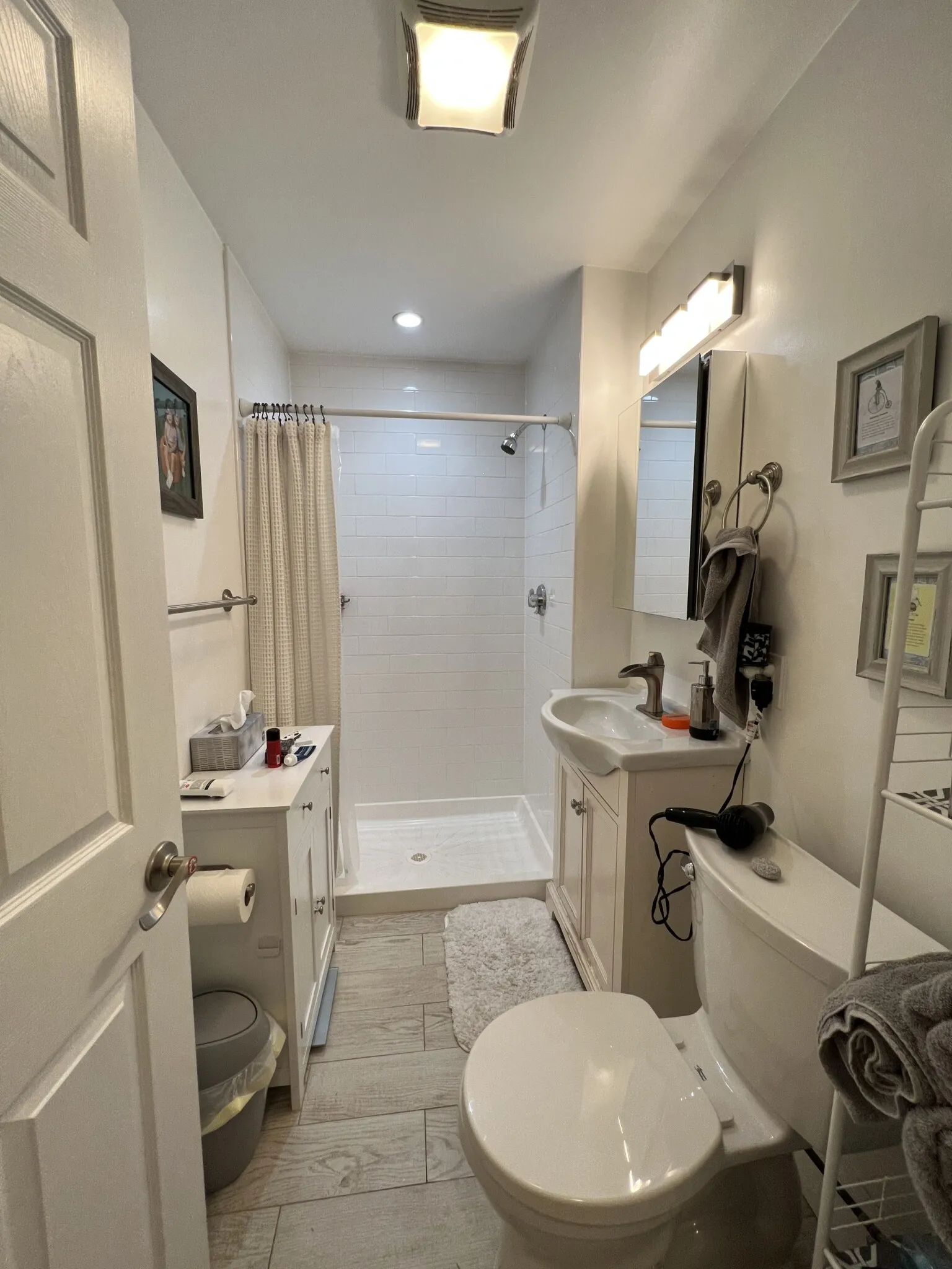 3 bed, 2 bath apartment for rent at 87 Morrison Ave Unit 1R, Powder House Square — photo 3 of 16