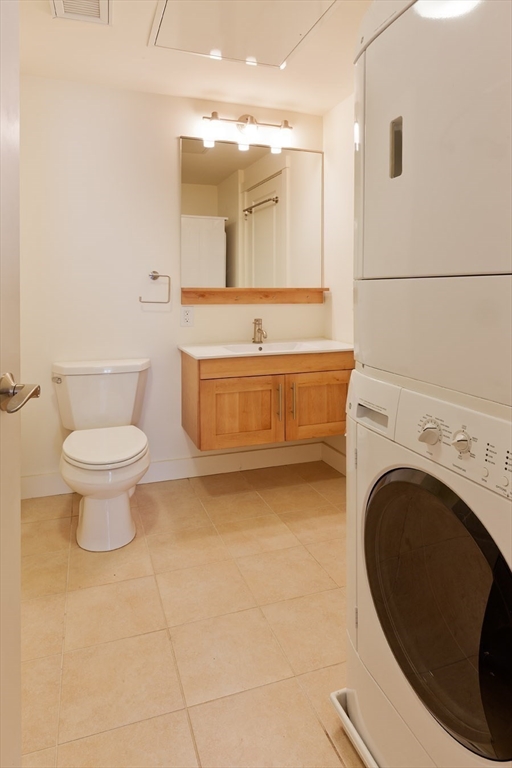 1 bed, 1 bath apartment for rent at 87 New St Unit 203, Neighborhood Nine — photo 4 of 7