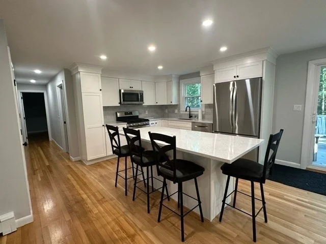 3 bed, 2 bath apartment for rent at 87 North St Unit 87, Duxbury — photo 4 of 16