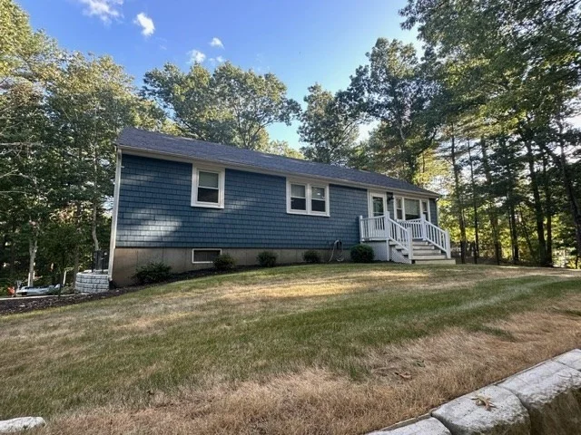3 bed, 2 bath apartment for rent at 87 North St Unit 87, Duxbury