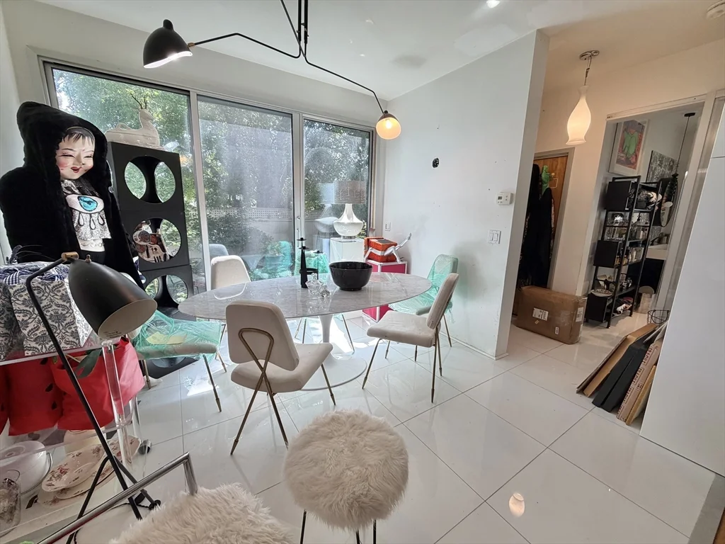 1 bed, 1 bath apartment for rent at 87 Oxford Ave Unit 1, Strawberry Hill — photo 8 of 20