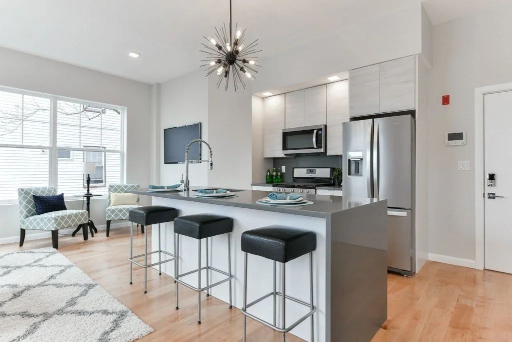 2 bed, 1 bath apartment for rent at 87 Parker St Unit 201, Chelsea — photo 3 of 10