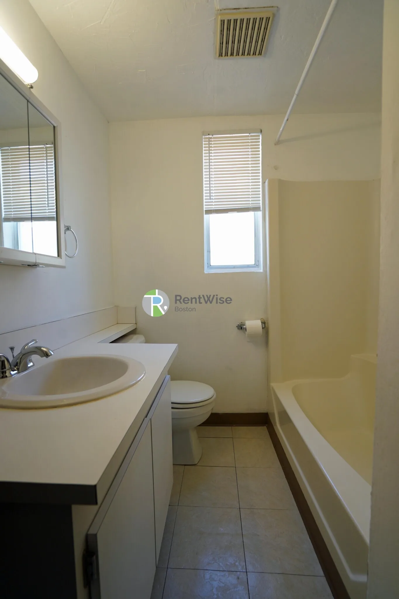 3 bed, 1 bath apartment for rent at 87 Sheridan St Unit 3, Jamaica Plain — photo 11 of 19