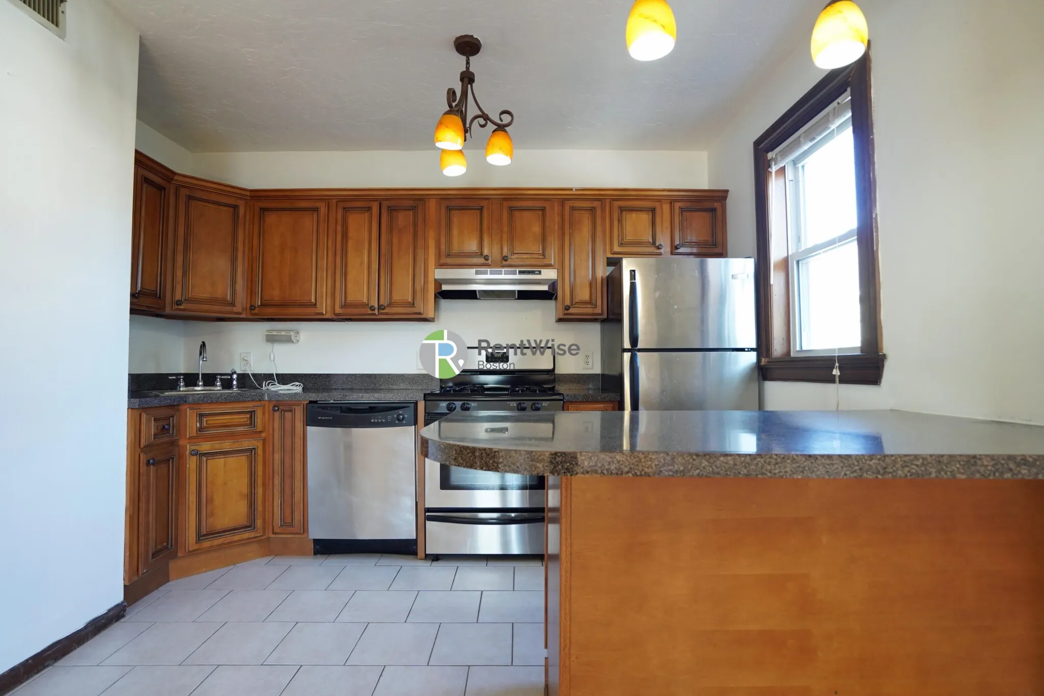 3 bed, 1 bath apartment for rent at 87 Sheridan St Unit 3, Jamaica Plain — photo 6 of 19